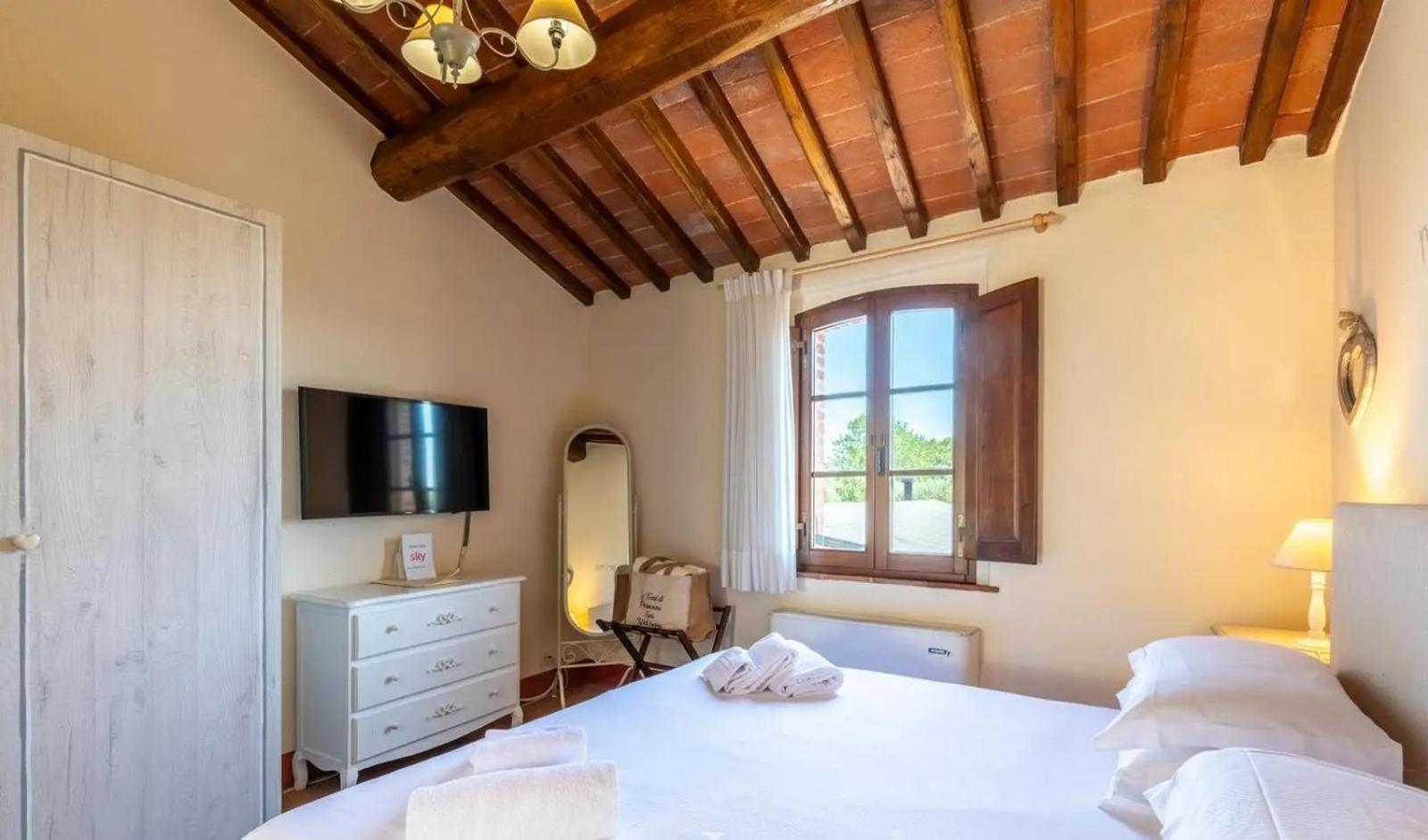 Agriturismo Le Torri Di Porsenna Petrignano Del Lago Exterior foto